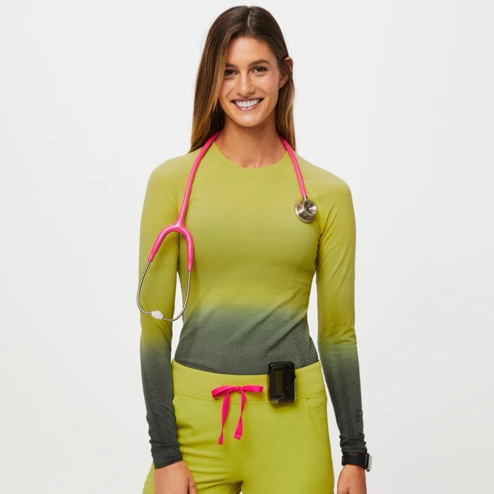 FIGS Limeade Ombré Salta under scrub top XS